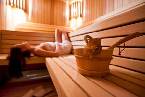 Sauna může být místem, kde se zastavíte, odpočinete si a necháte svou mysl jen tak o samotě bloumat. Sauna může být místem, kde se zastavíte, odpočinete si a necháte svou mysl jen tak o samotě bloumat.