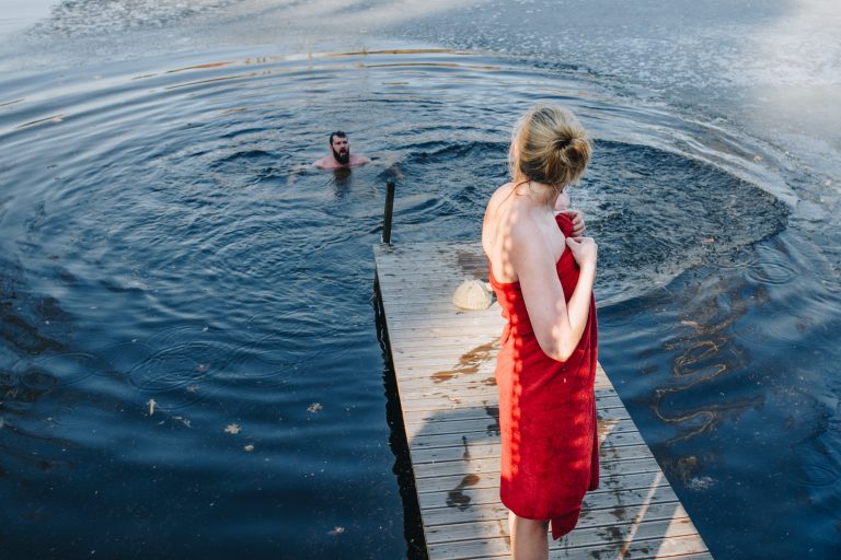 otužování, Wim Hof, koupání v ledové vodě